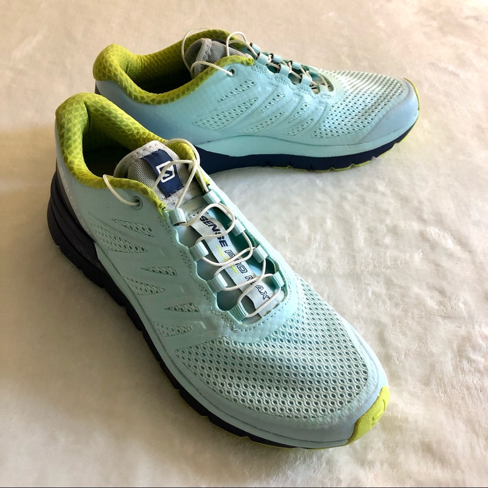 Salomon Trail Running Sneakers